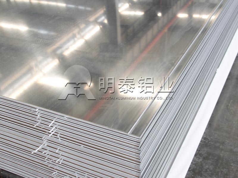 明泰鋁業(yè)_油箱用5052鋁板價(jià)格由鄭州鋁板廠家來(lái)說(shuō)
